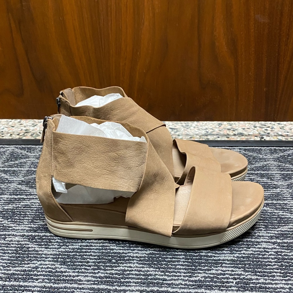 Eileen Fisher sport sandal sz 9.5